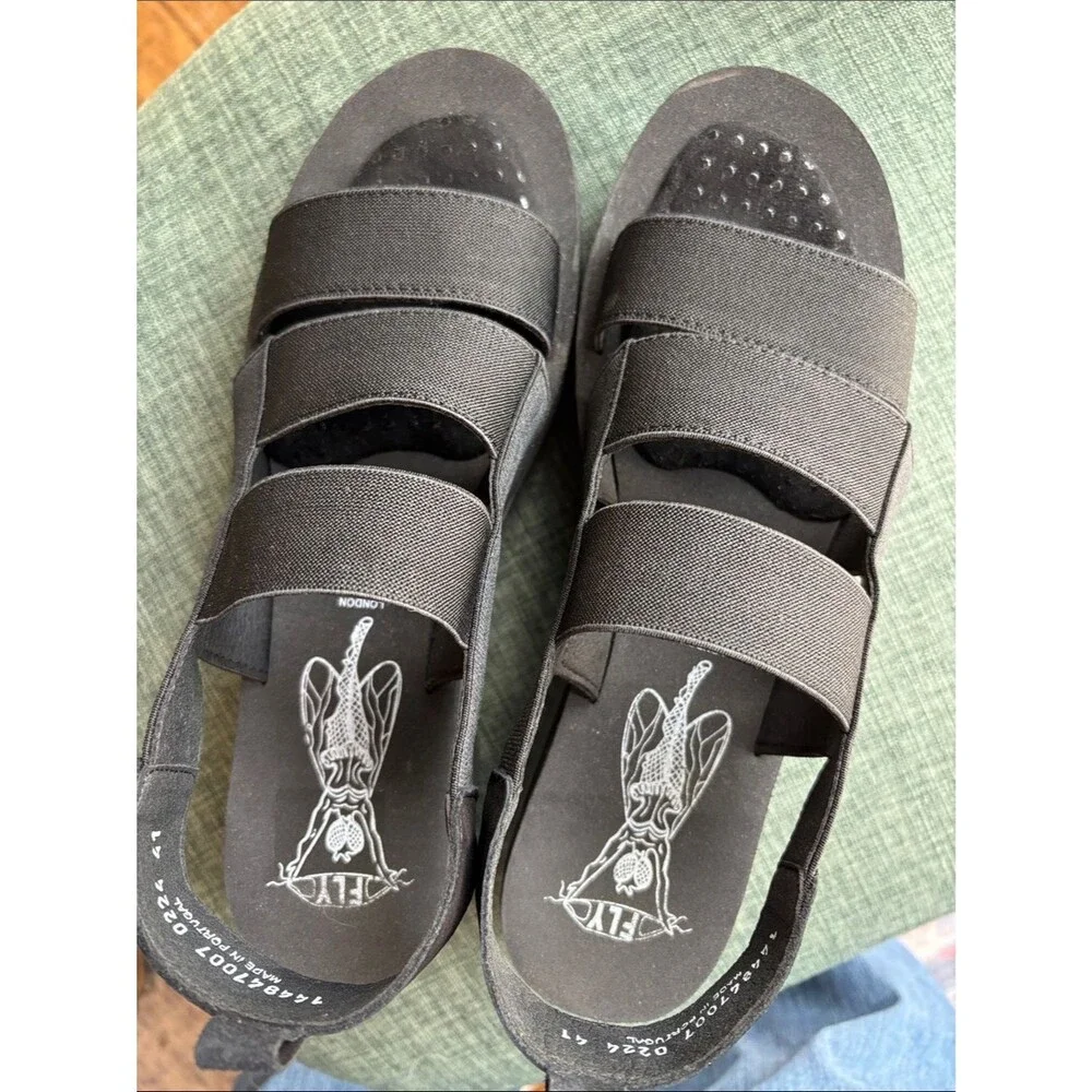 Fly London Women's Yere847fly Sandal Black chunky platform Slide Sandals 9/9.5